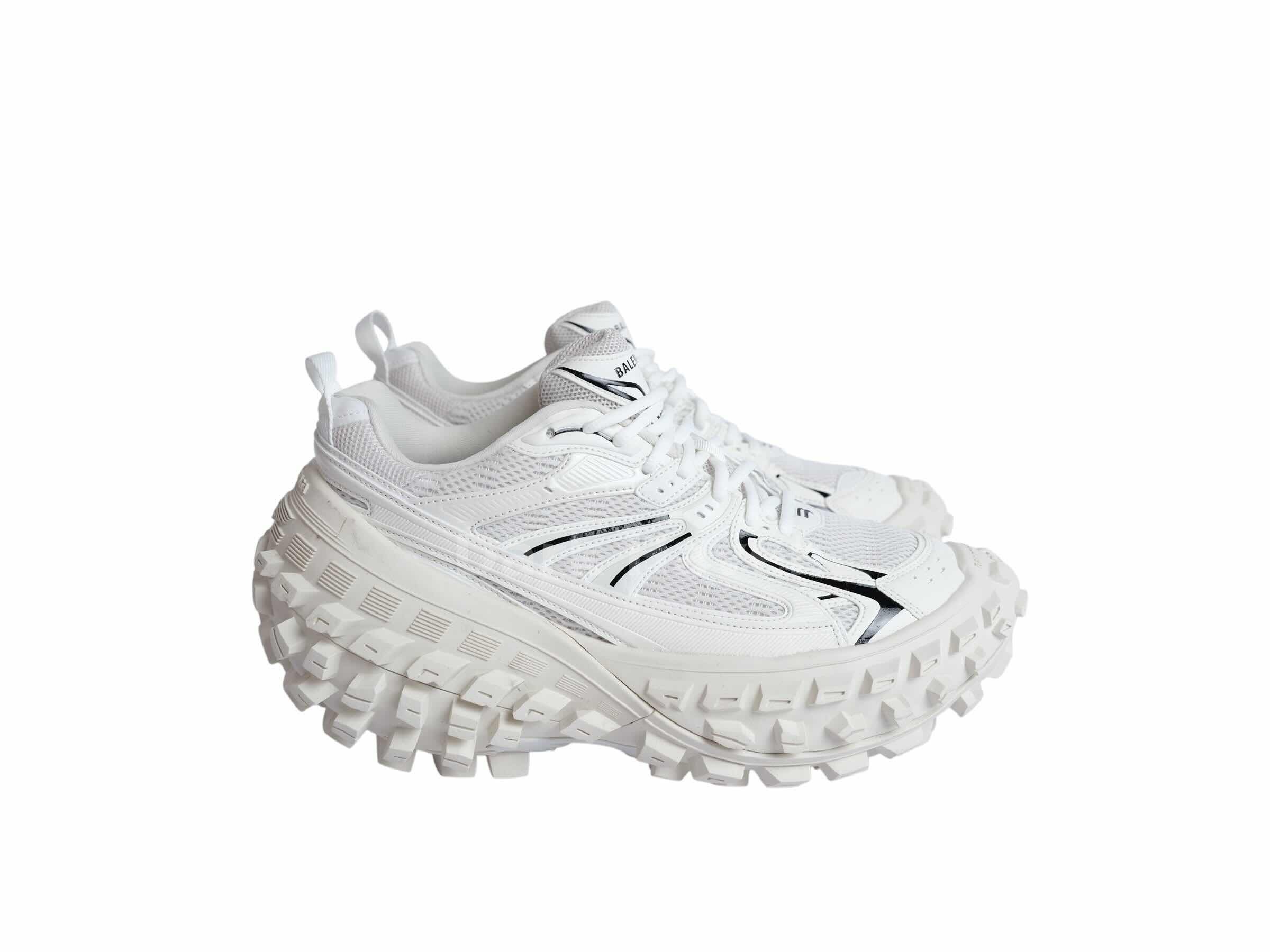 Defender Sneakers White — Dark Haven