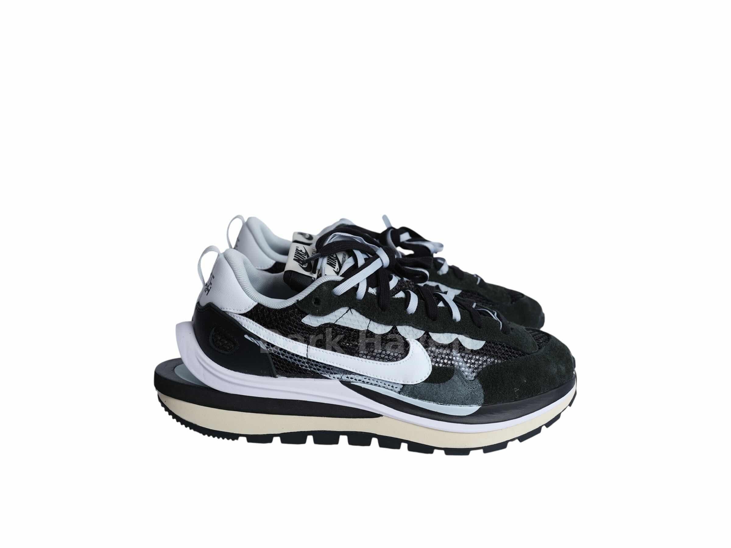 Nike x Sacai VaporWaffle Black / White