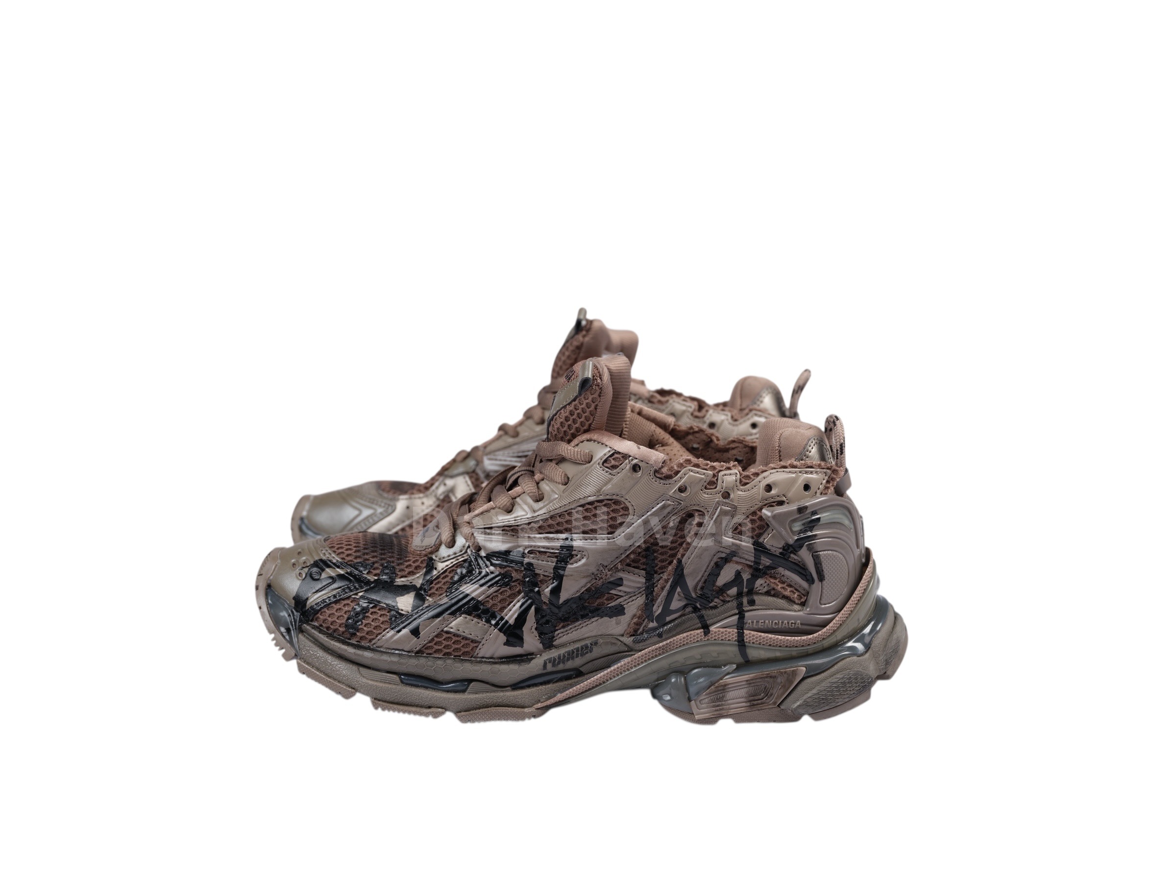 Runner Graffiti Dark Taupe / Black