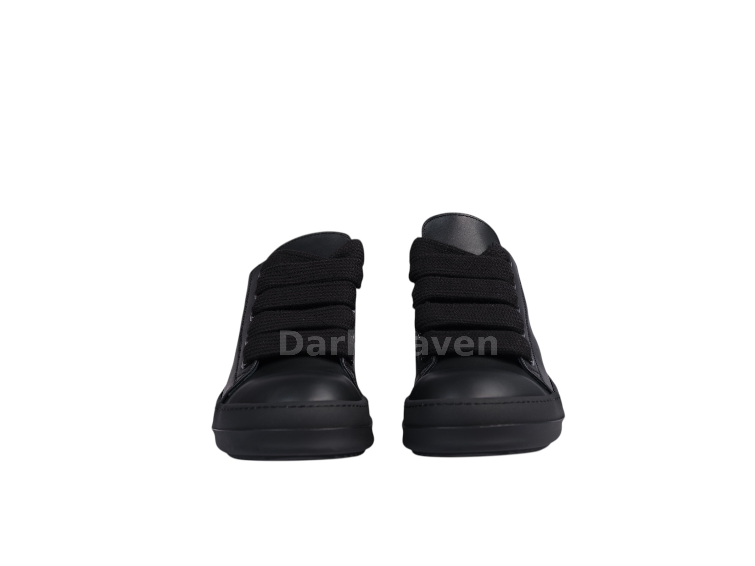 Mainline Jumbo Lace Low Sneakers