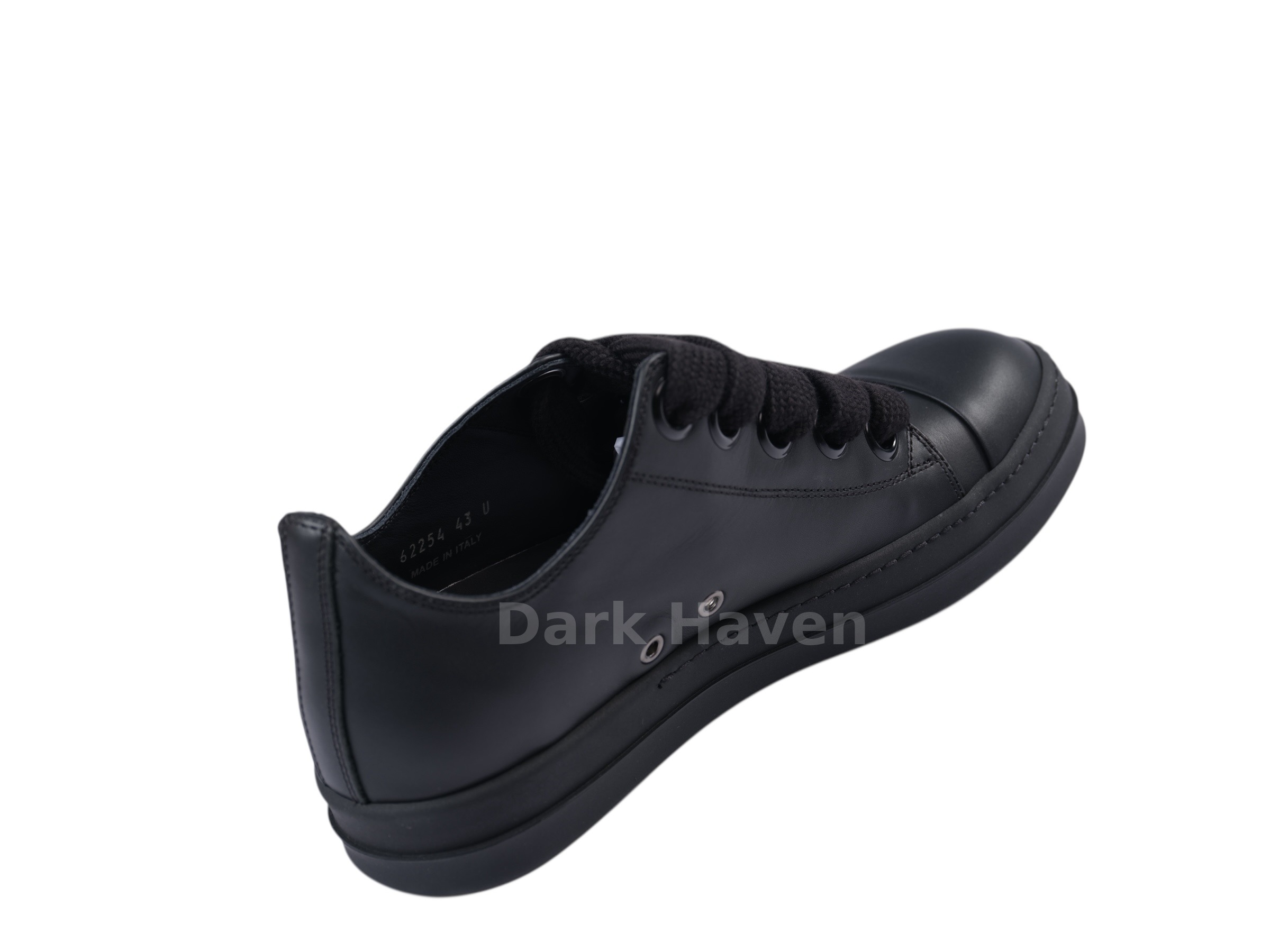 Mainline Jumbo Lace Low Sneakers