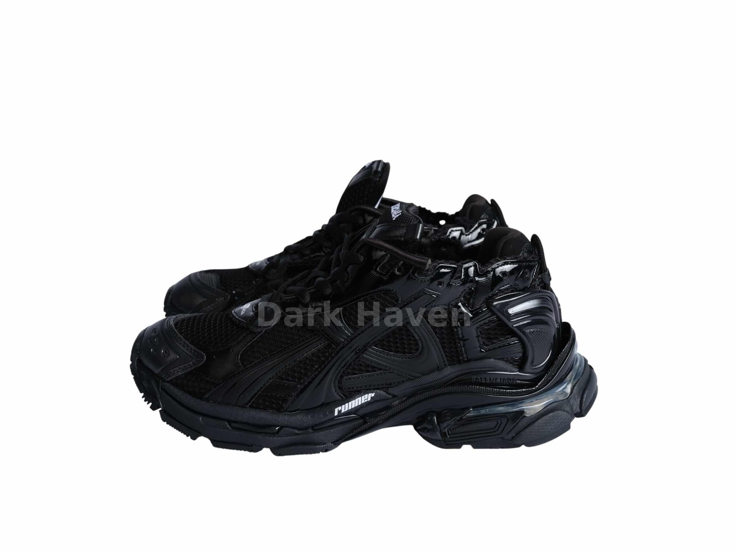 Runner LED Black 2026
