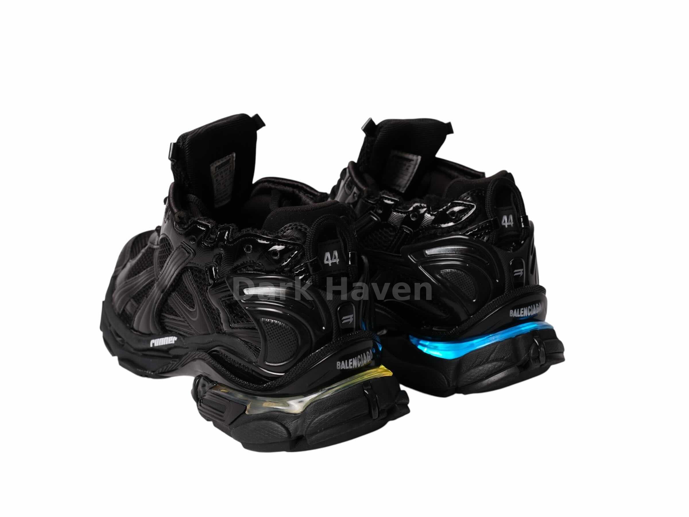 Runner LED Black 2026