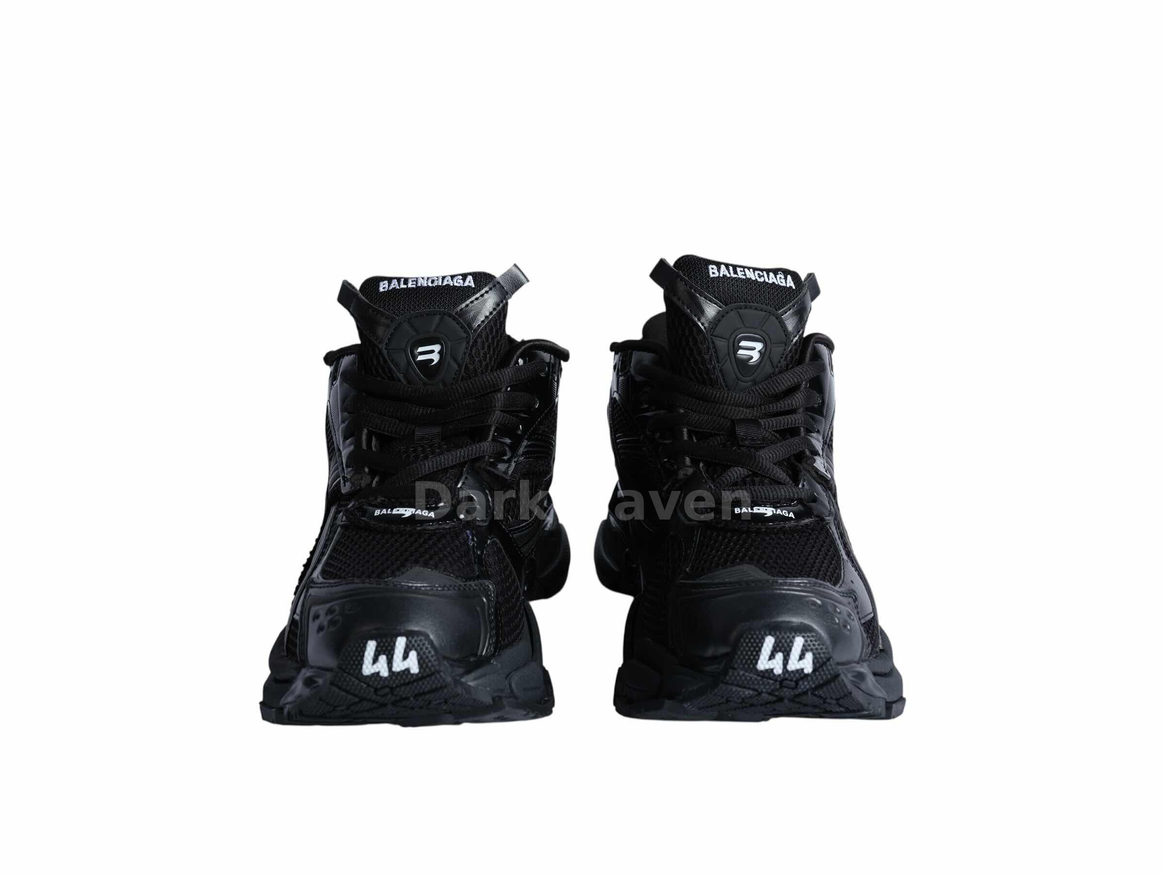 Runner LED Black 2026