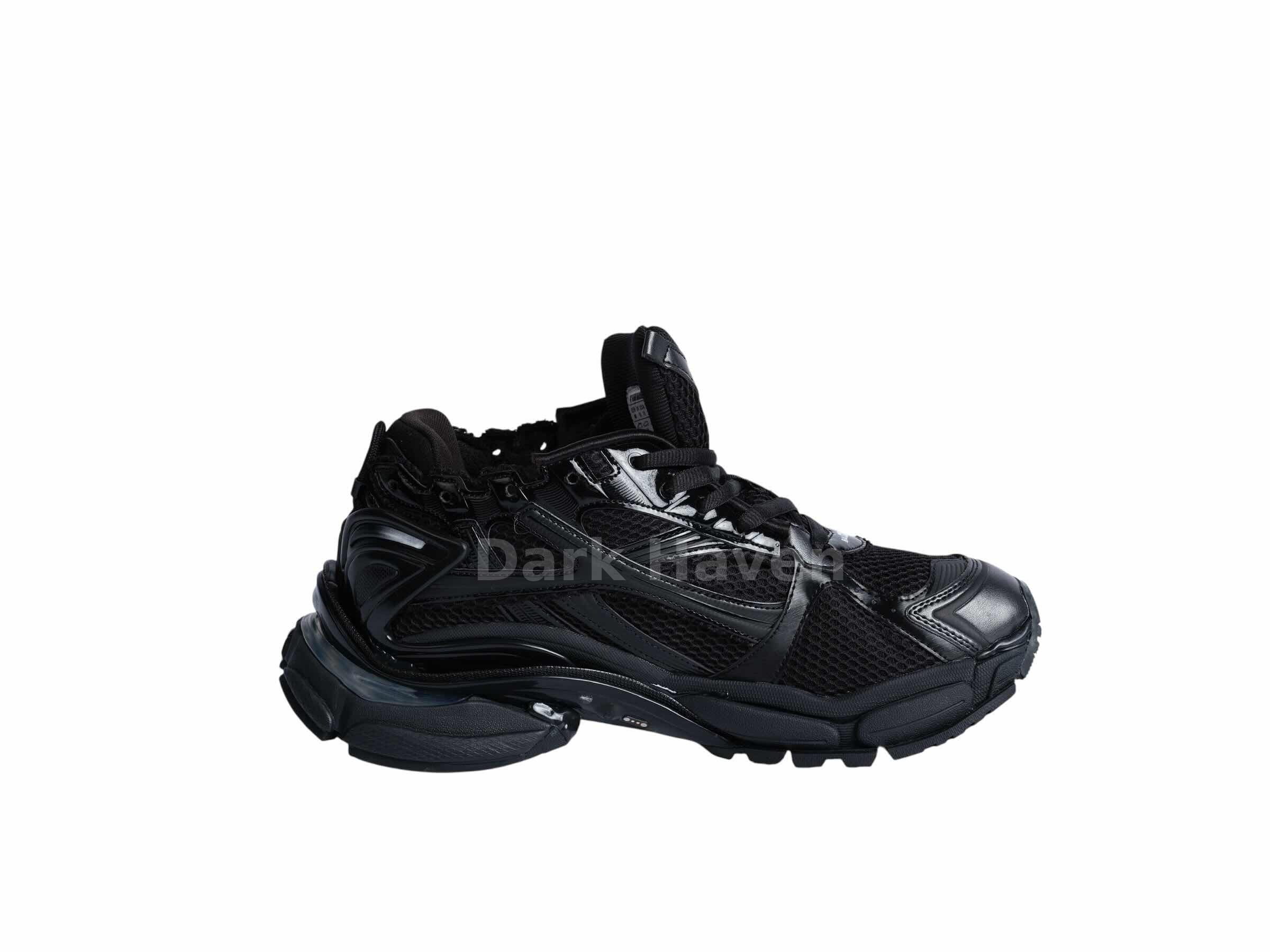 Runner LED Black 2026