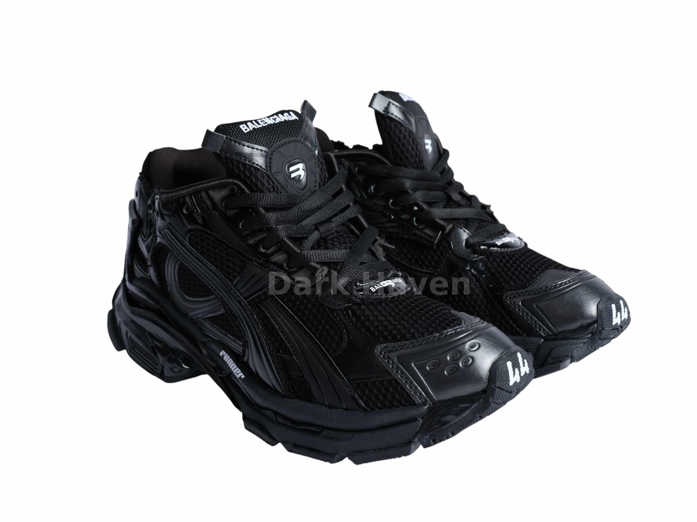 Runner LED Black 2026