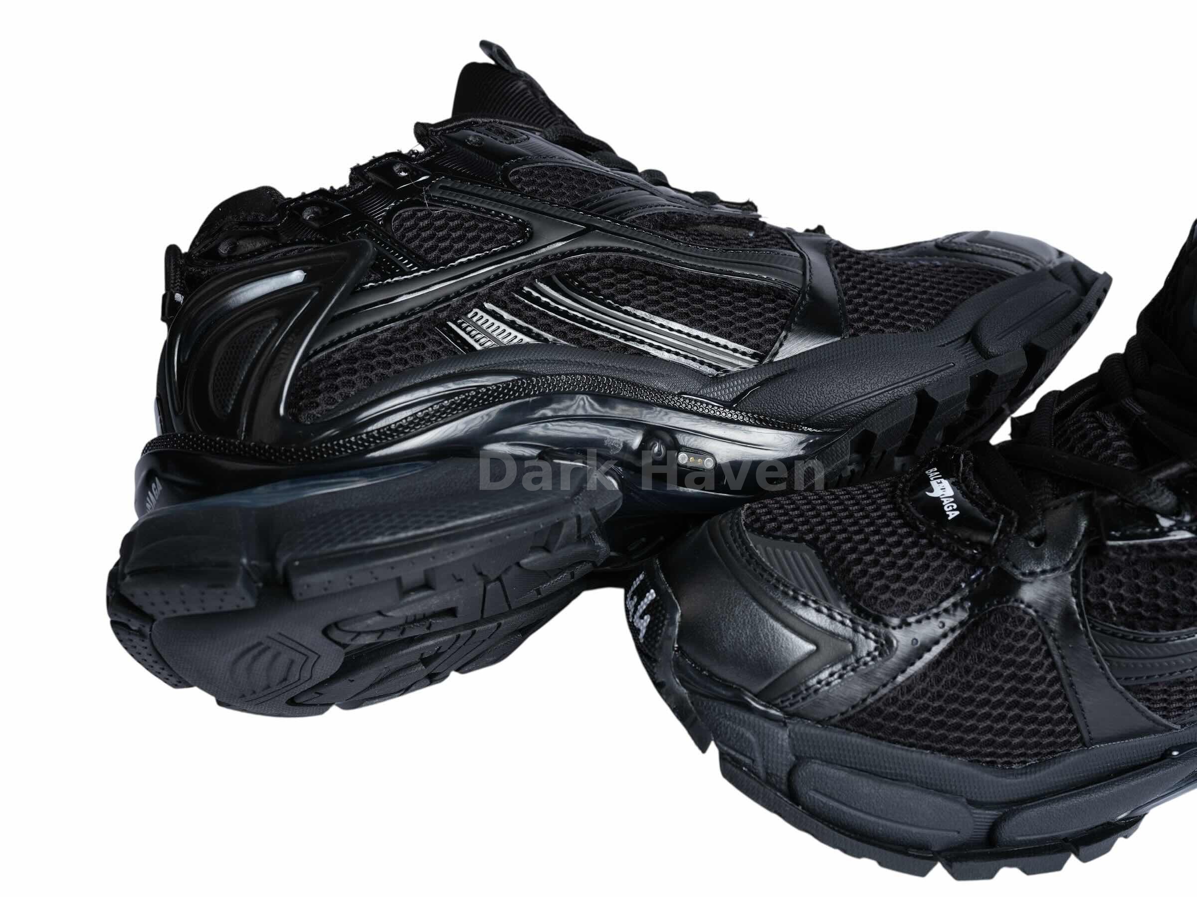 Runner LED Black 2026