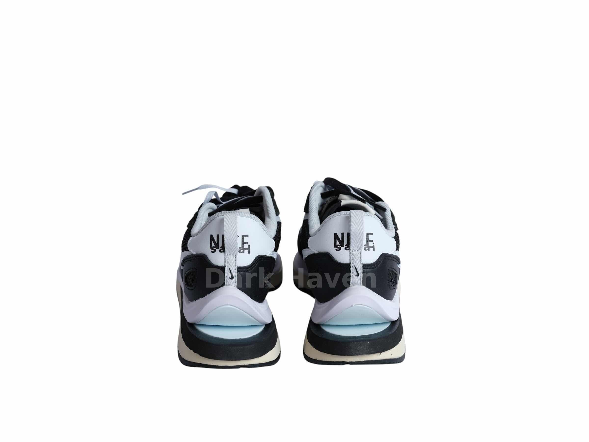 Nike x Sacai VaporWaffle Black / White