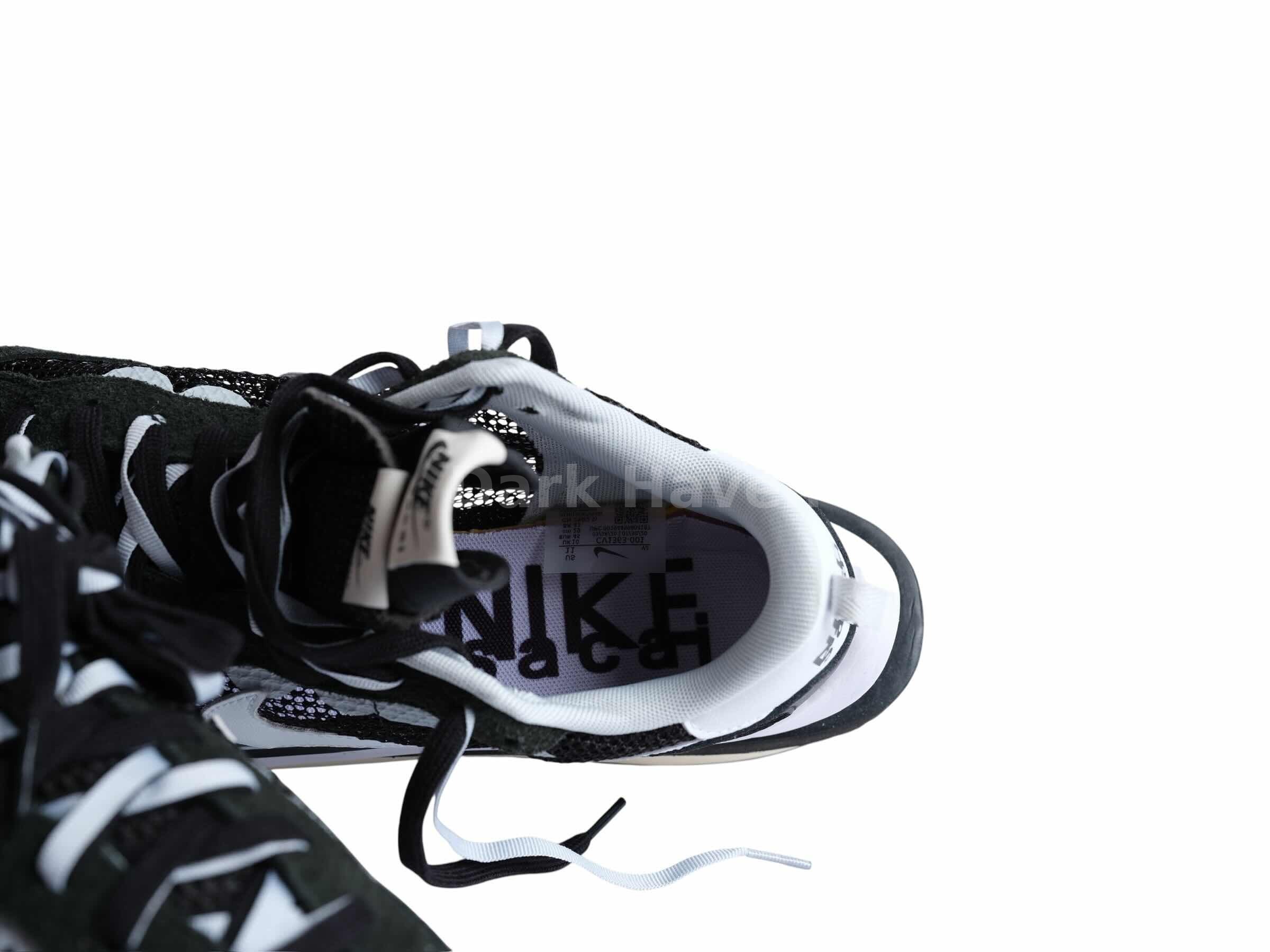 Nike x Sacai VaporWaffle Black / White